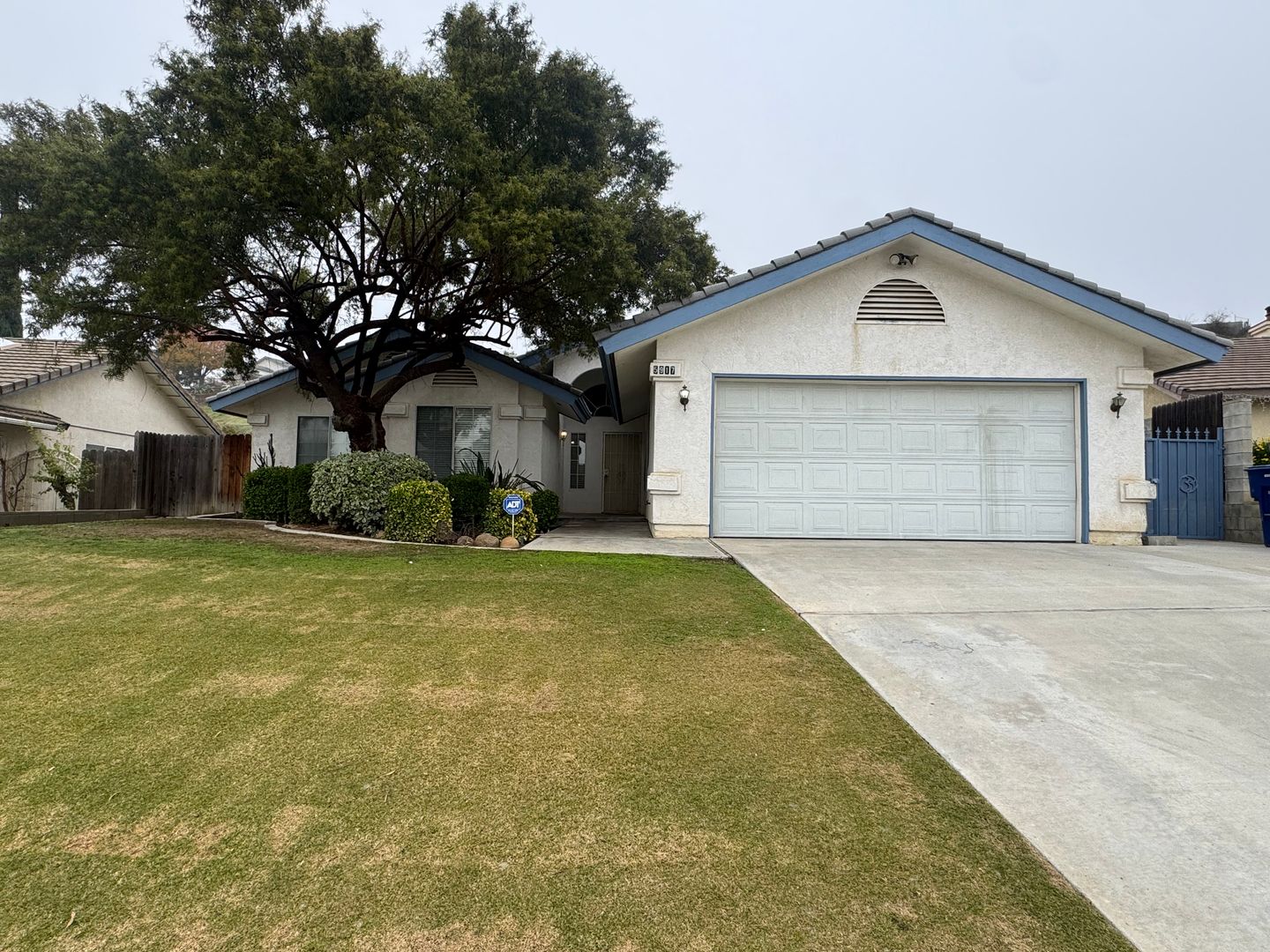 Bakersfield House: 5917 Dorset Dr.