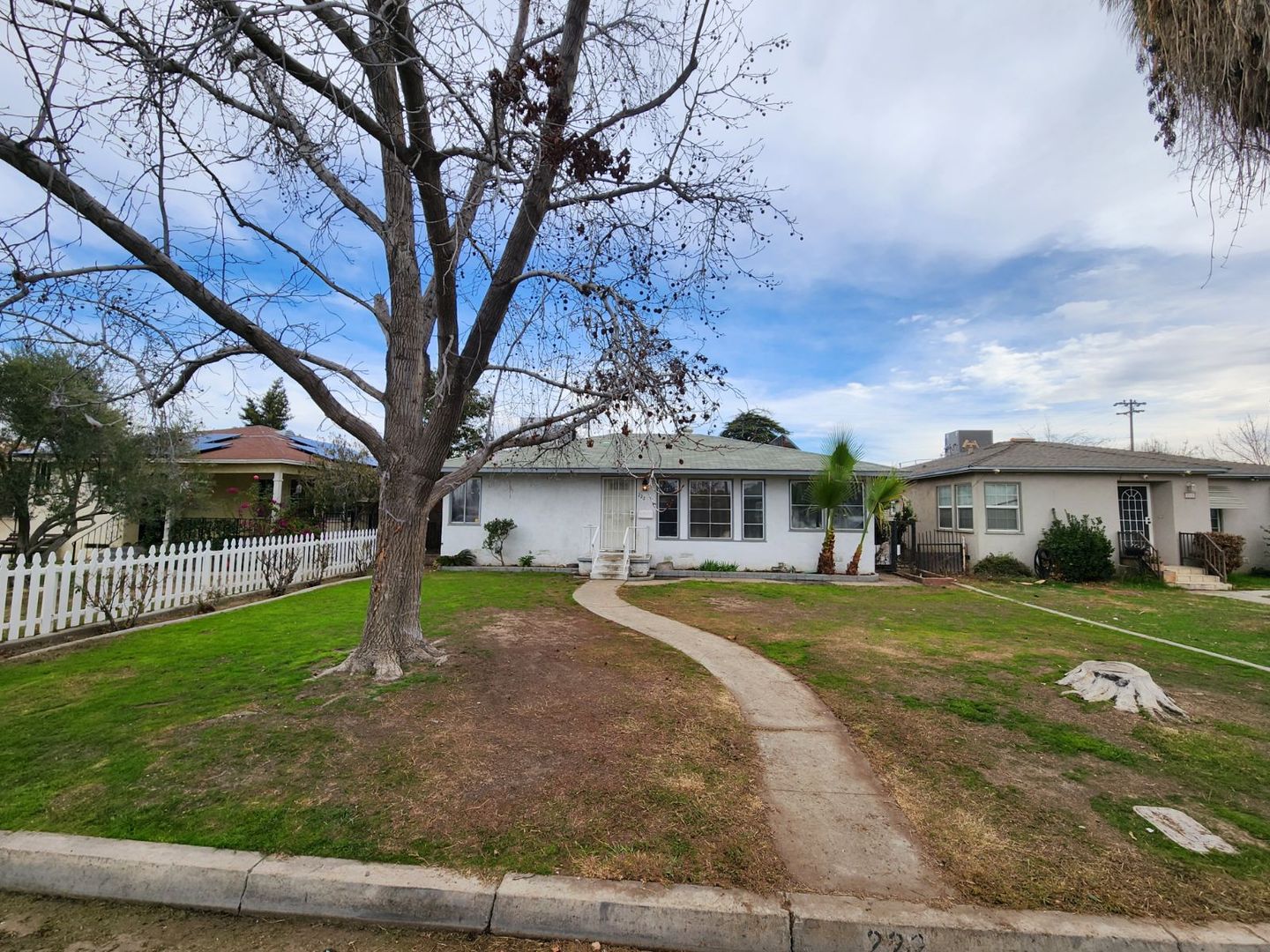 Bakersfield House: 222 Olive Street