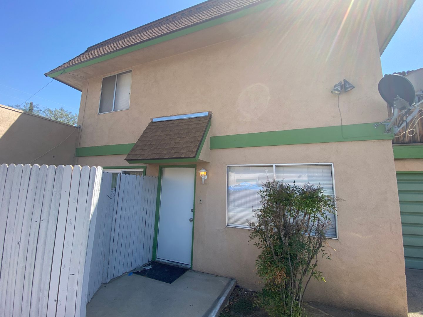 Bakersfield Apartment: 3949 Soranno Ave