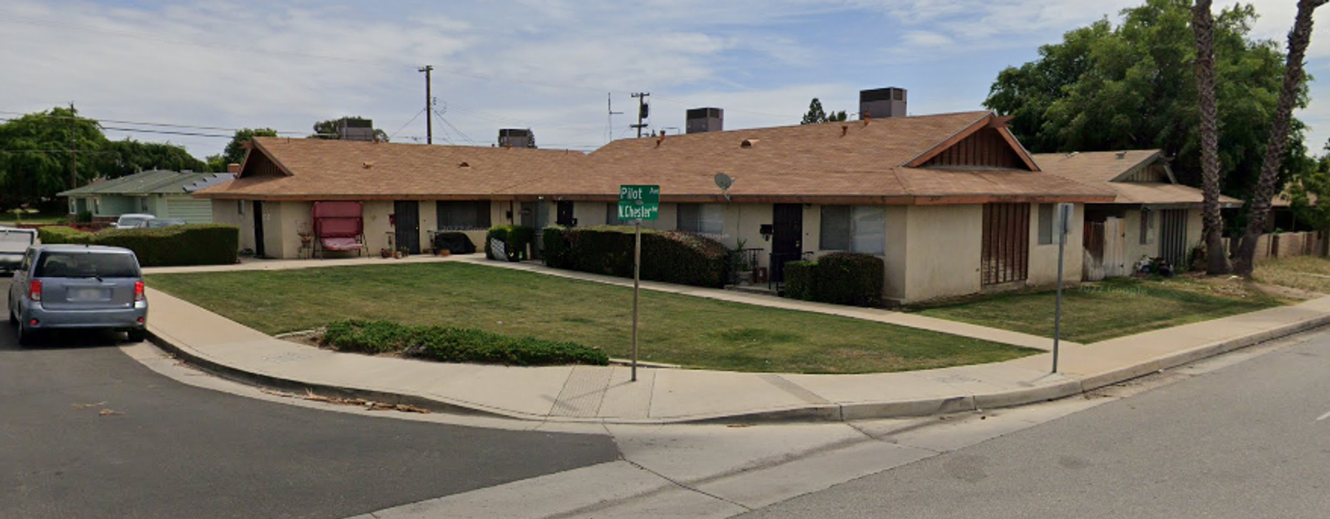 Bakersfield Apartment: 3418 N. Chester Ave