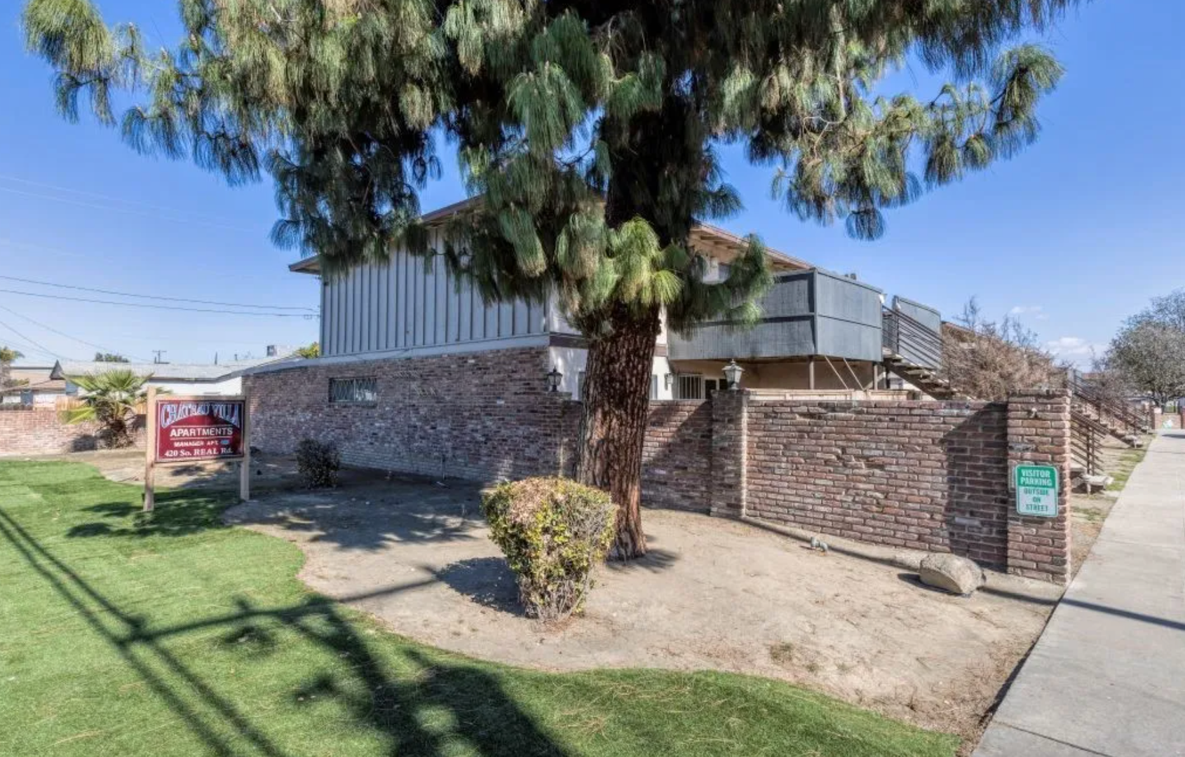 Bakersfield Apartment: 420 S Real Rd