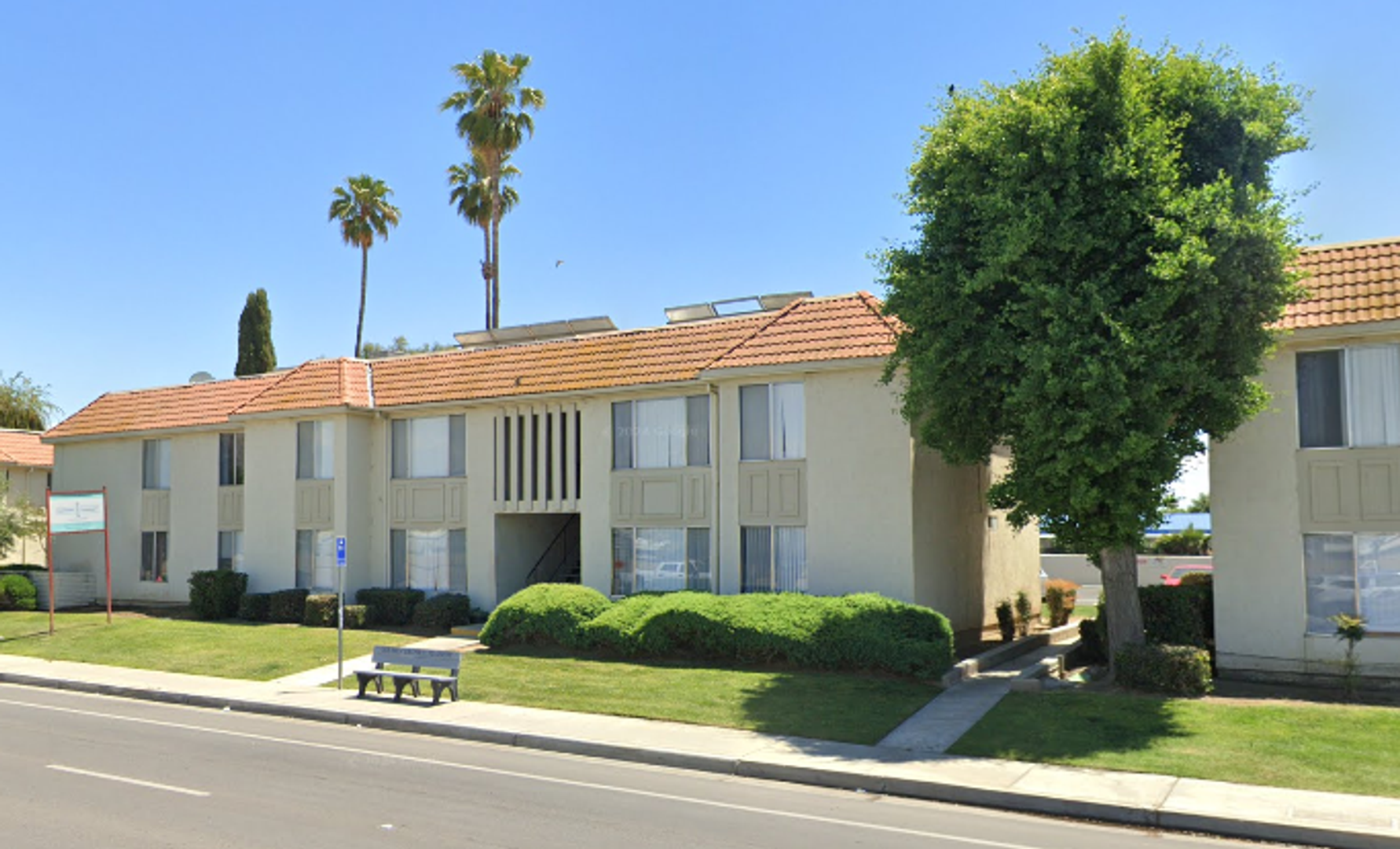 Bakersfield Apartment: 1001 W. Columbus St