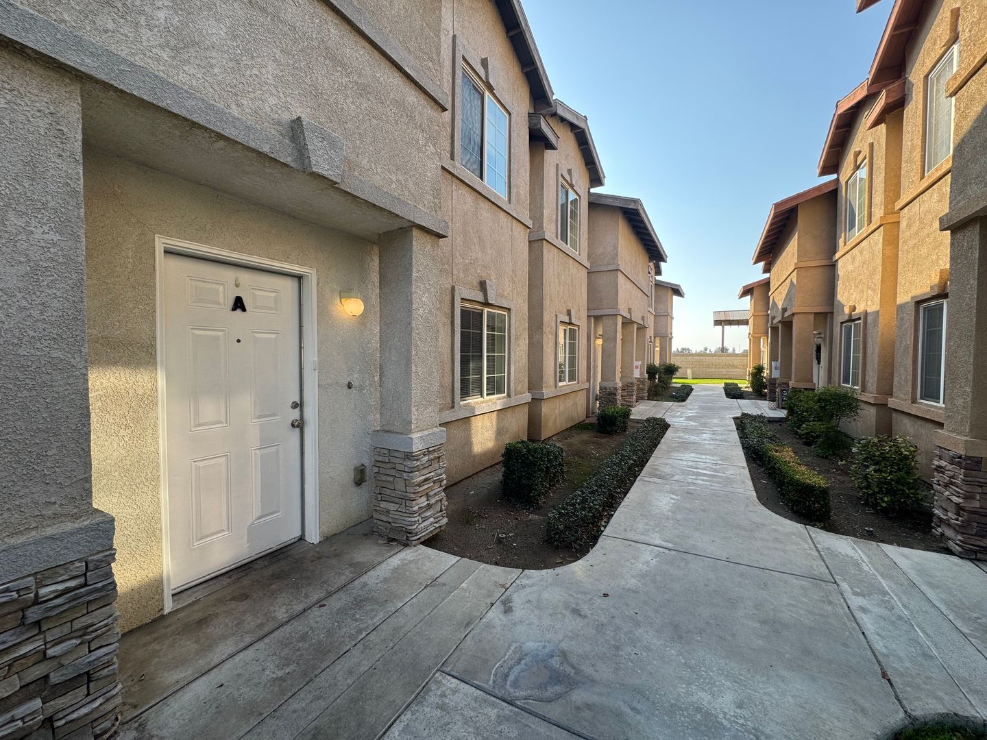 Bakersfield Apartment: 600 Hosking Avenue Building 31