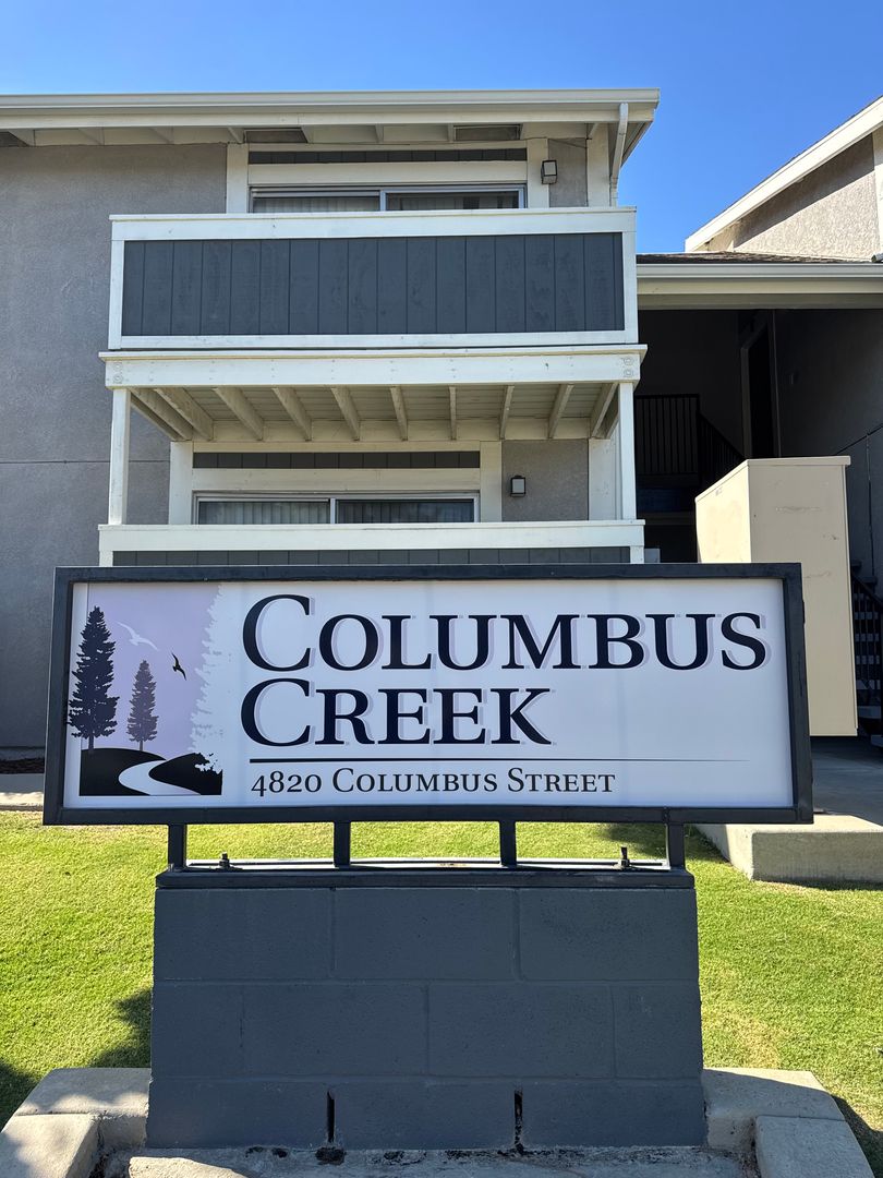 Bakersfield Apartment: 4820 Columbus Street