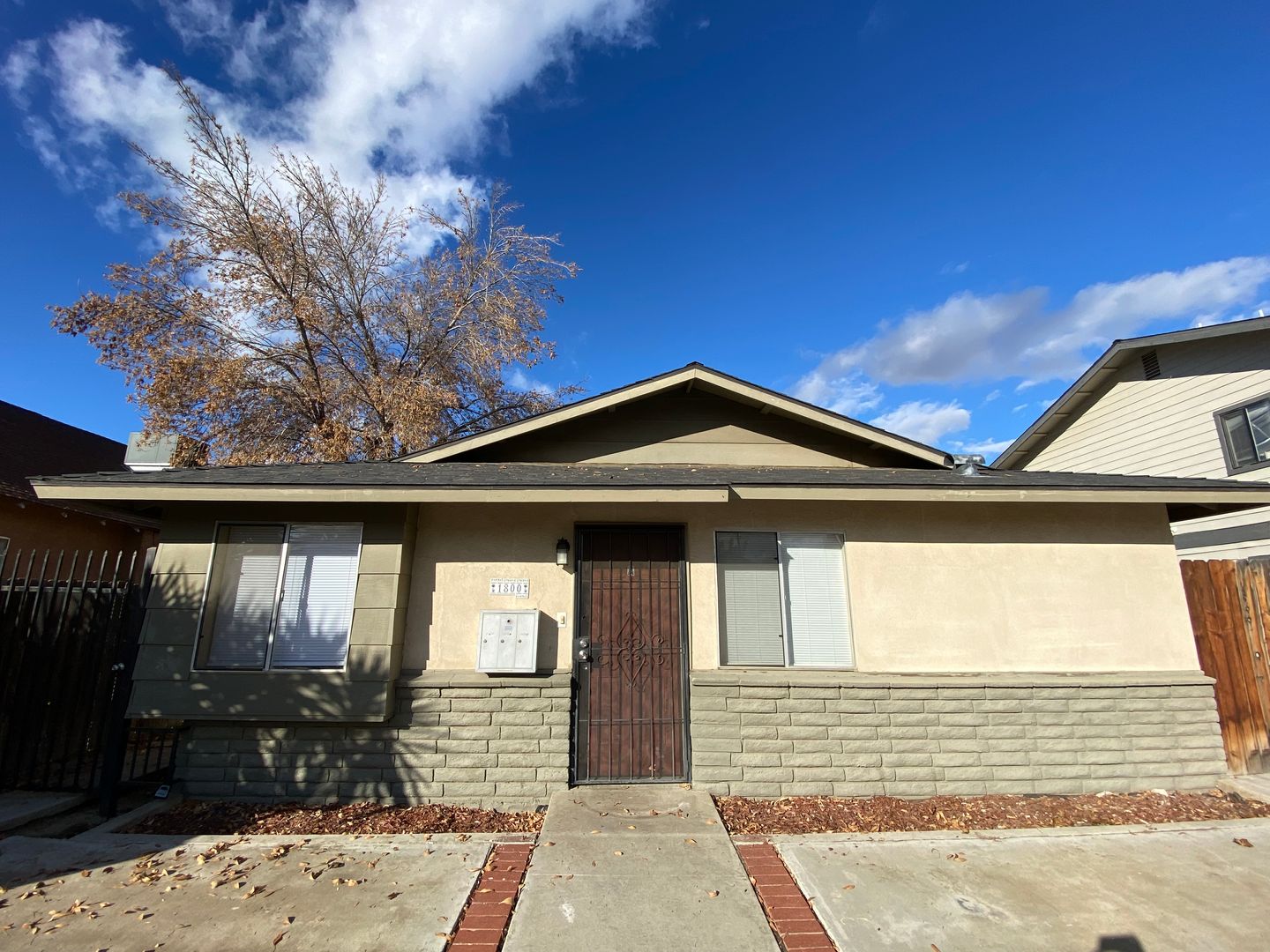 Bakersfield Apartment: 1800 Orange Street