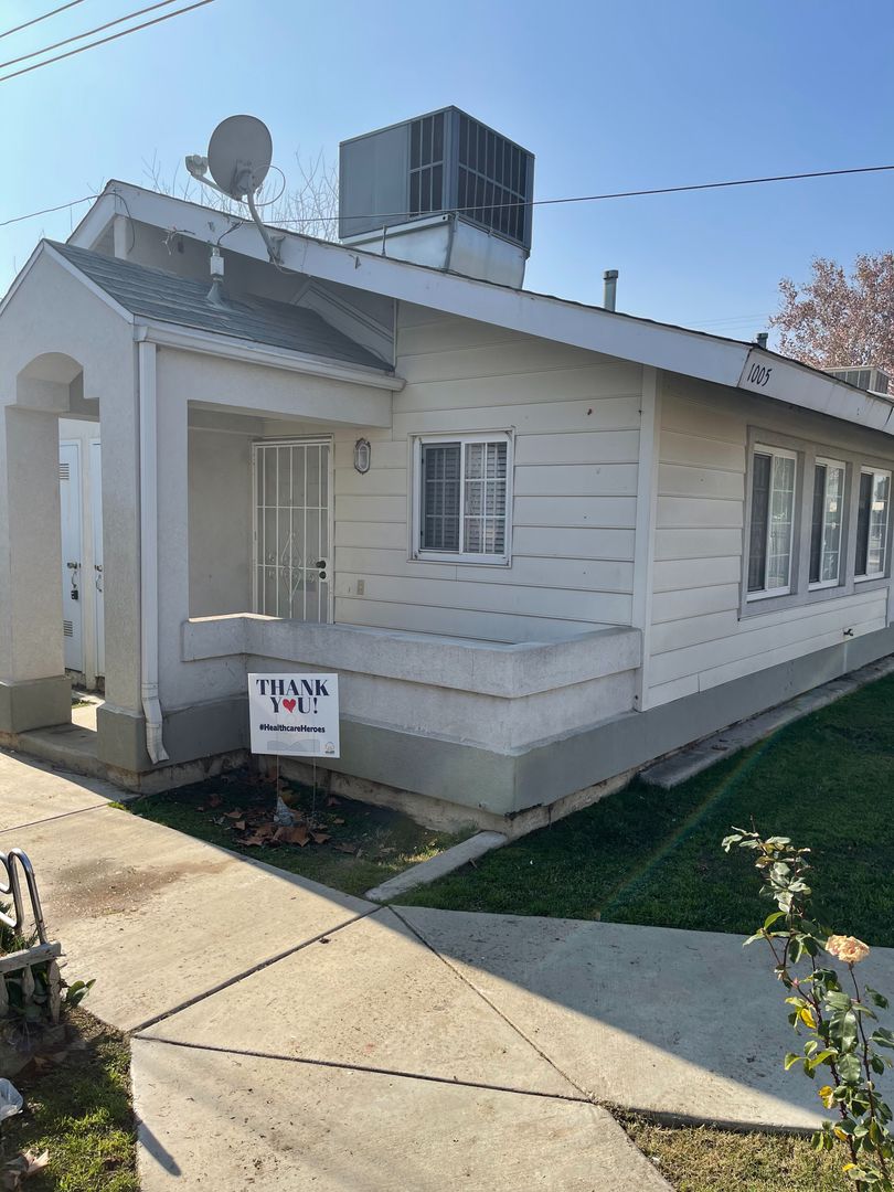 Bakersfield Apartment: California Gardens