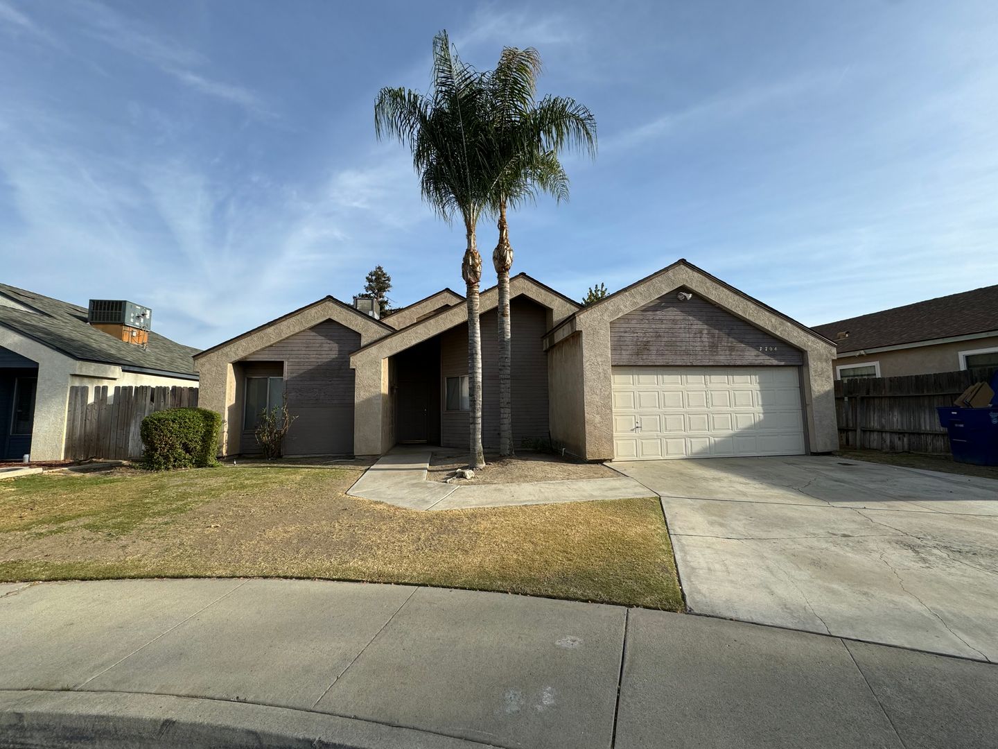 Bakersfield House: 3704 Rosemary Ct