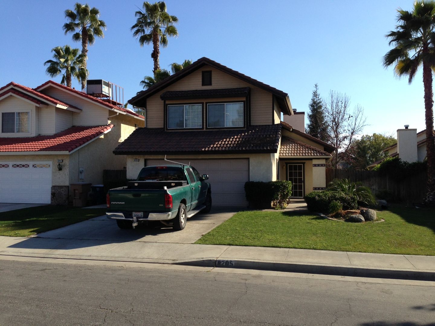 Bakersfield House: 8205 Fawn St