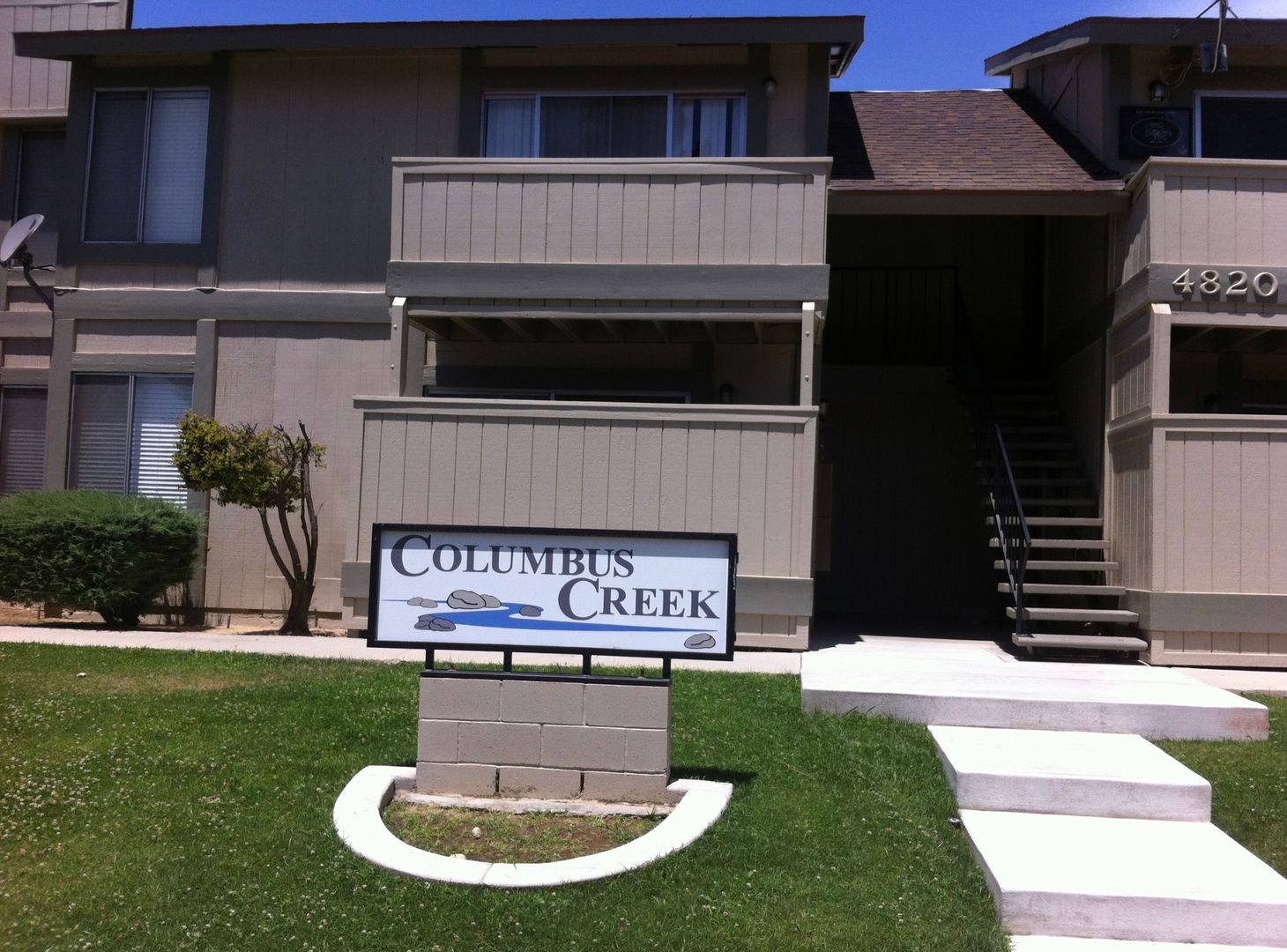 Bakersfield Apartment: 4820 Columbus Street