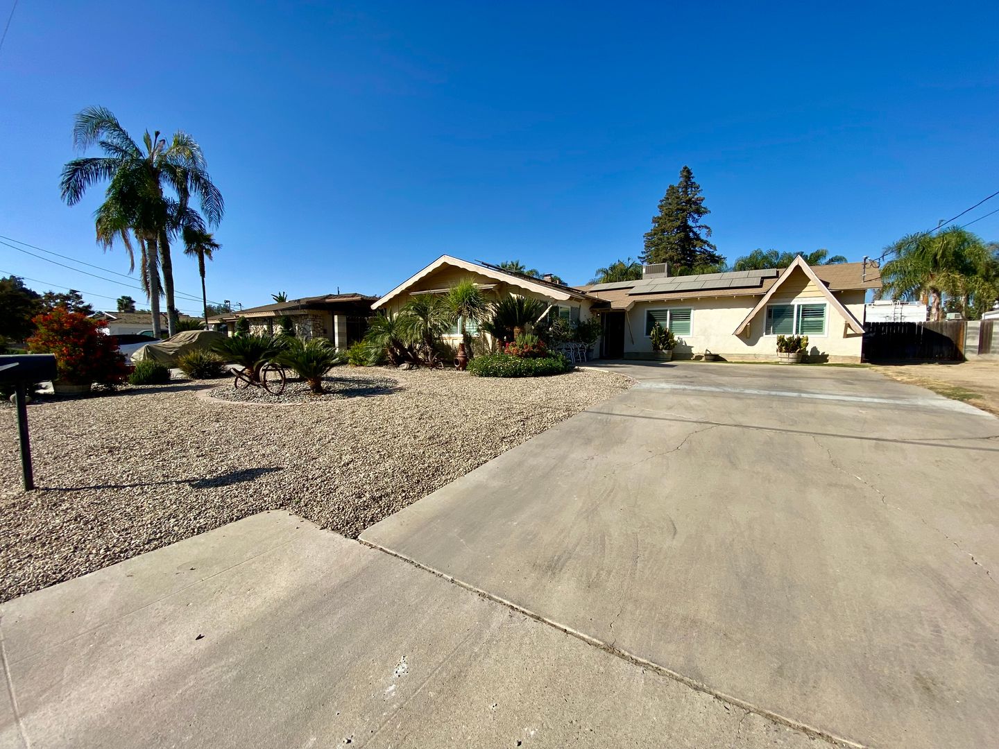 Bakersfield House: 6600 Jetta Ave