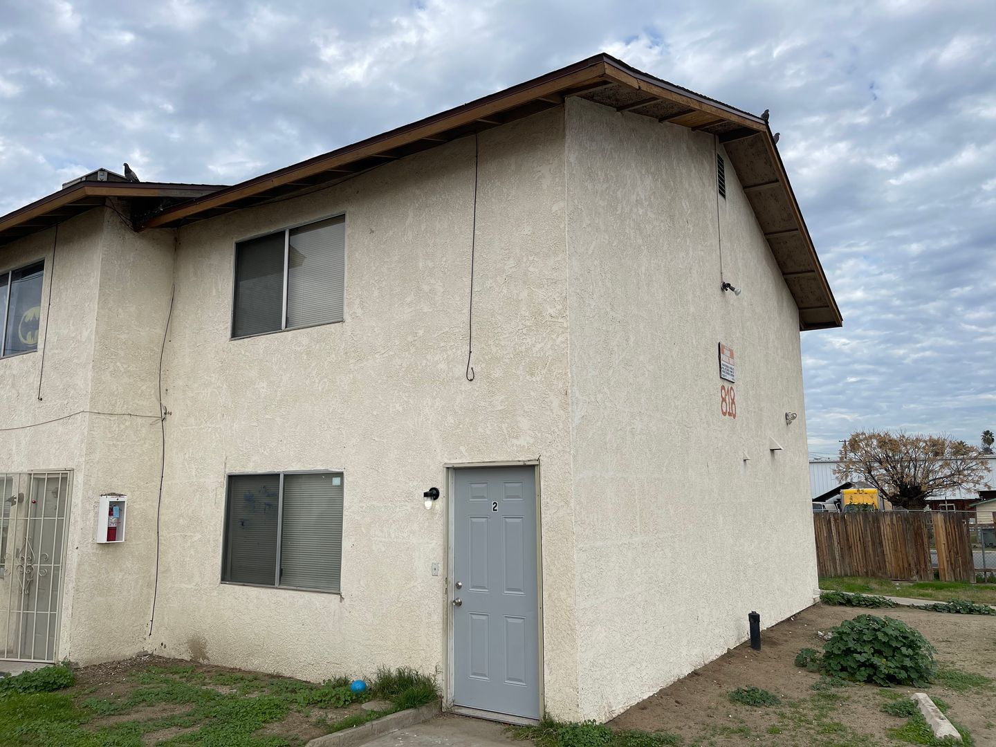 Bakersfield Apartment: 814 Wallace Street