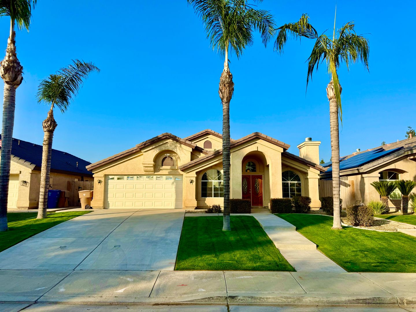 Bakersfield House: 10100 Saint Albans Ave