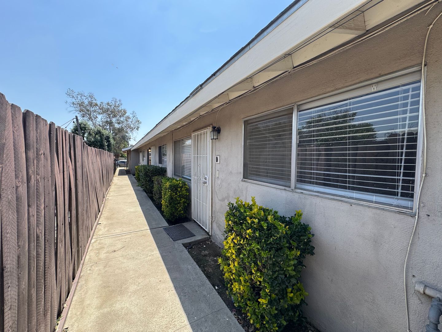 Bakersfield Apartment: 504 Quincy Street