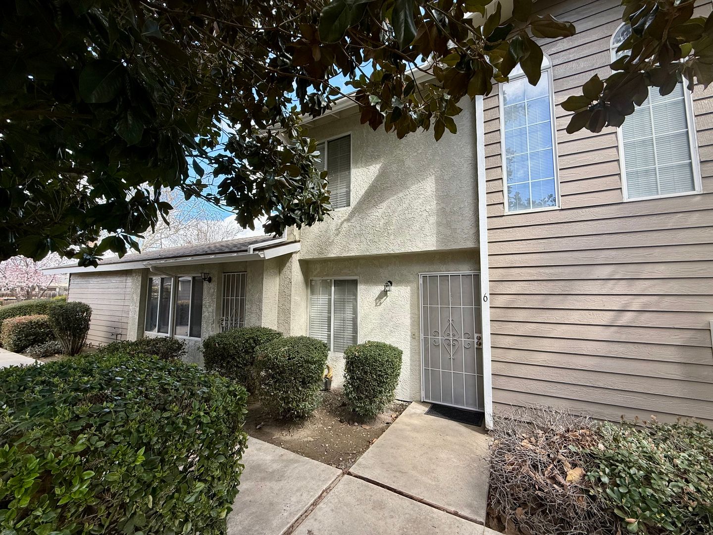 Bakersfield Apartment: 6200 Spice Way