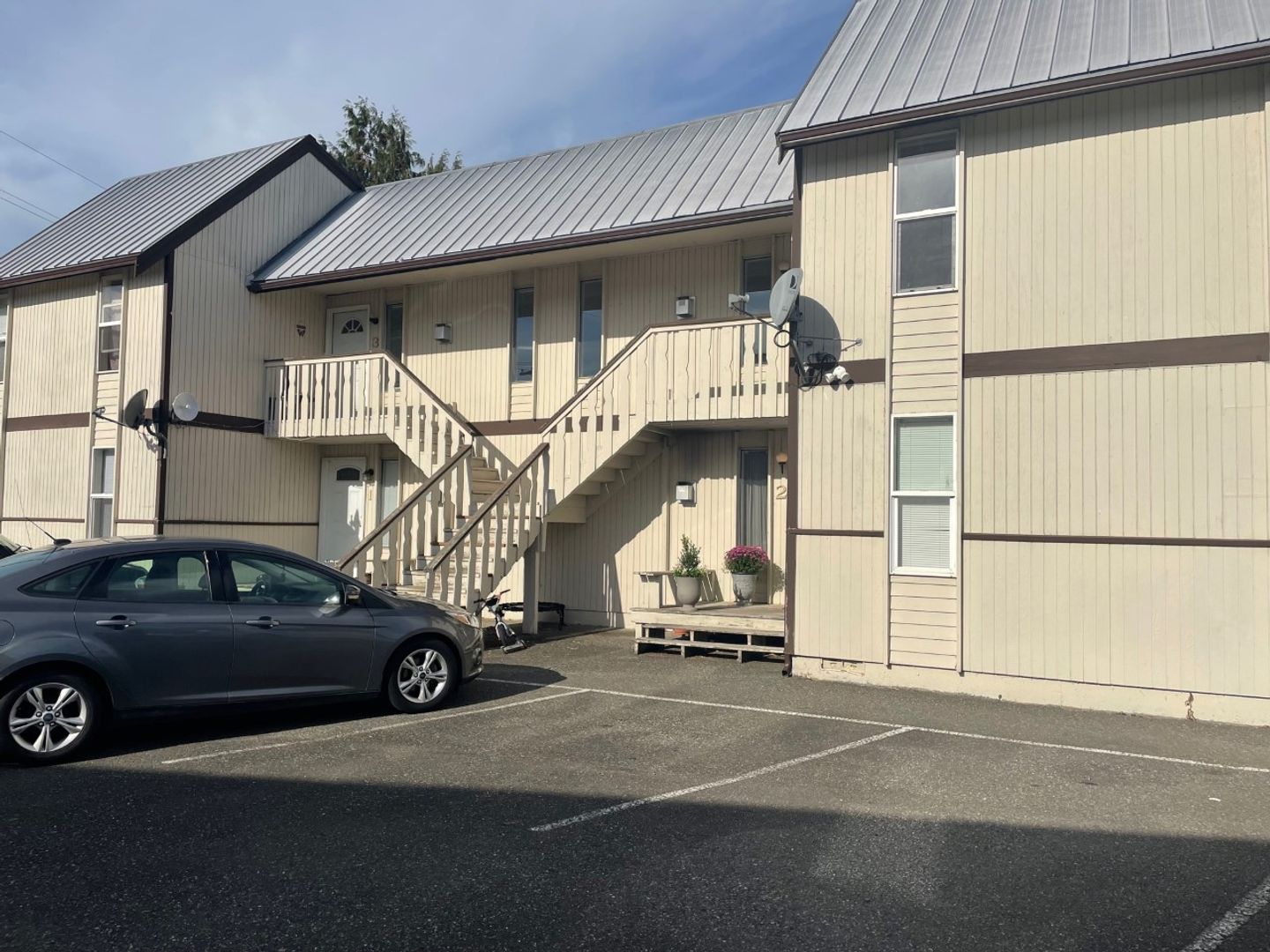 Sumas Apartment: 316 Front Street