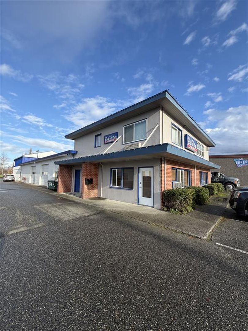 Ferndale Apartment: 1794 LaBounty Drive