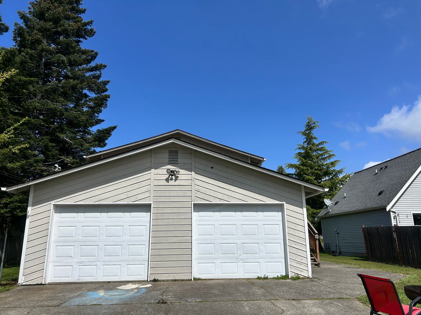 Bellingham Apartment: 1405 E Illinois St