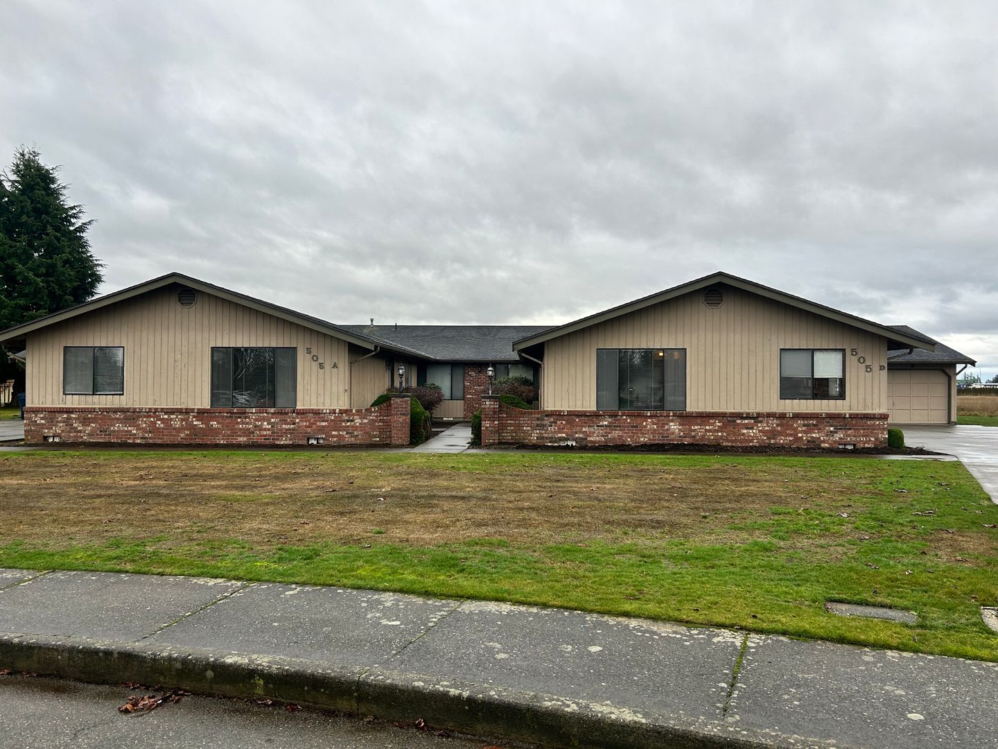 Lynden Apartment: 505 Forest Circle