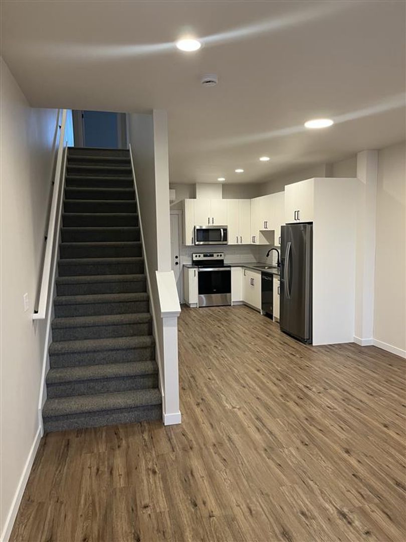 Lynden Apartment: 2229 DeJong Drive