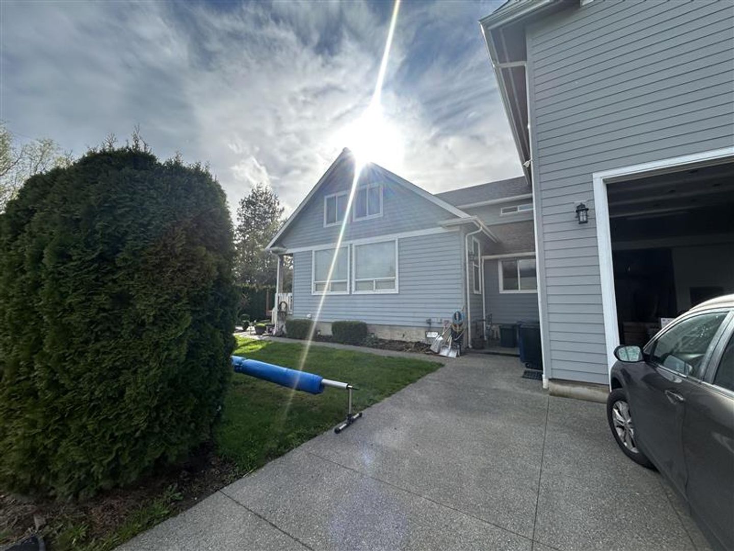 Everson Apartment: 211 Baker St