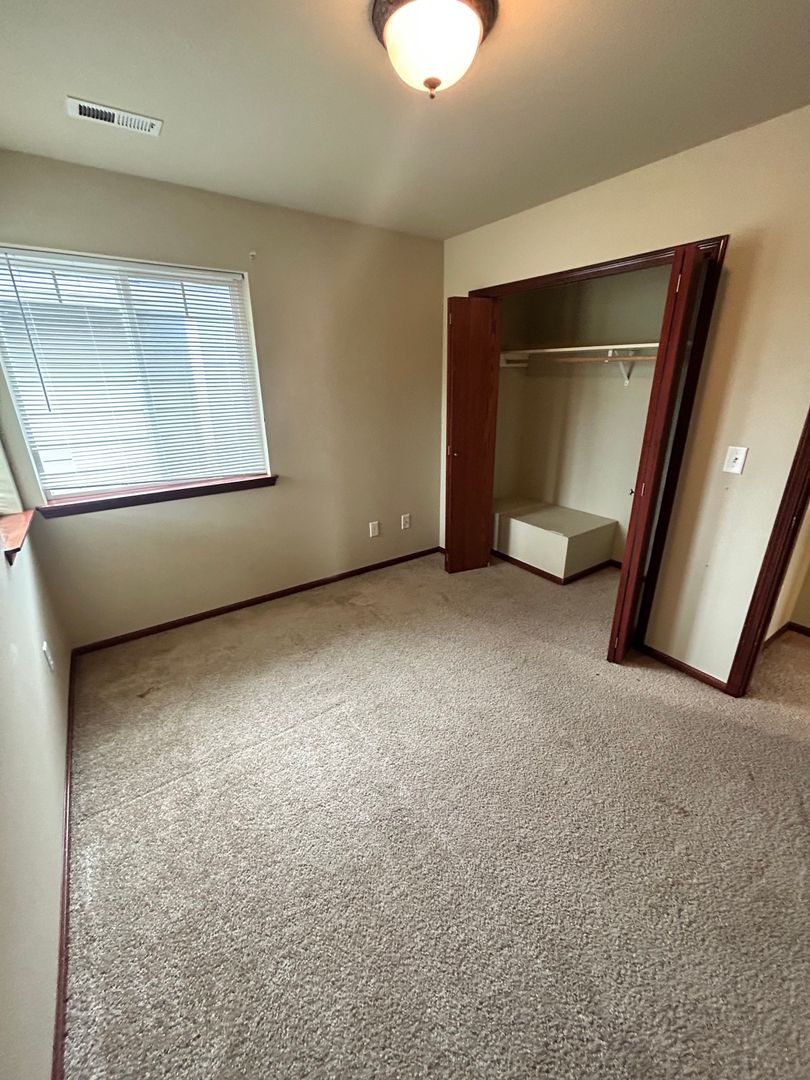 Sumas Apartment: 340/342 Garfield St