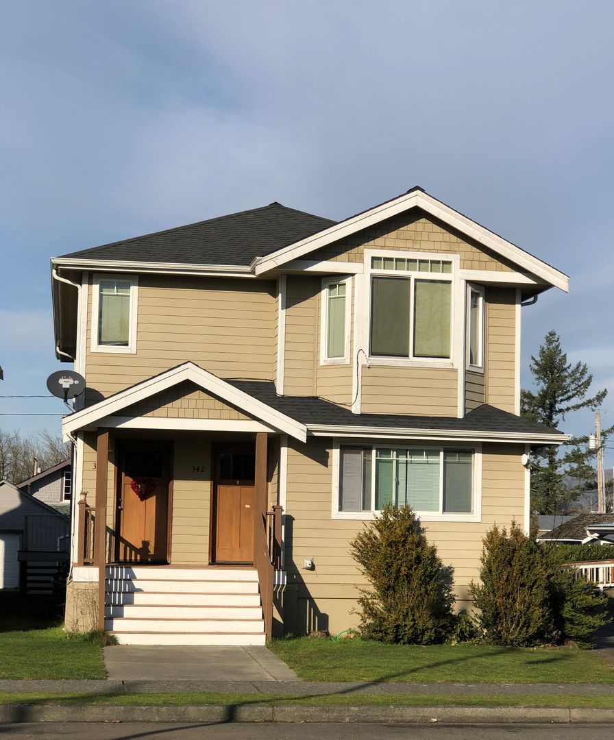 Sumas Apartment: 340/342 Garfield St