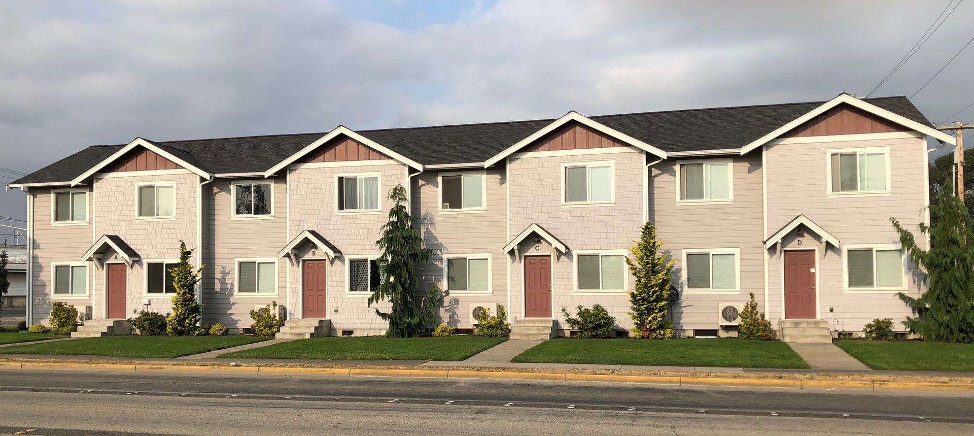 Lynden Apartment: 102 E. Grover Street