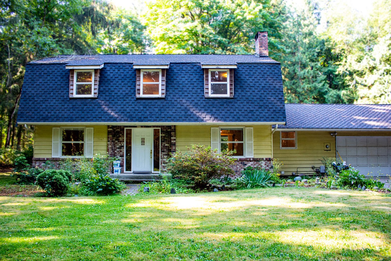 Everson House: 7147 Mecklem Rd