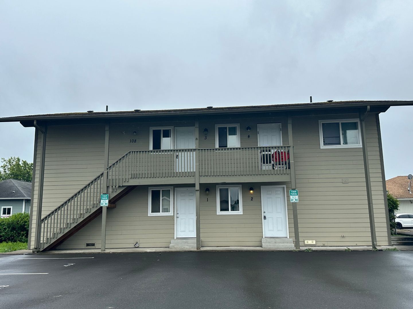 Everson Apartment: 108 Baker Street