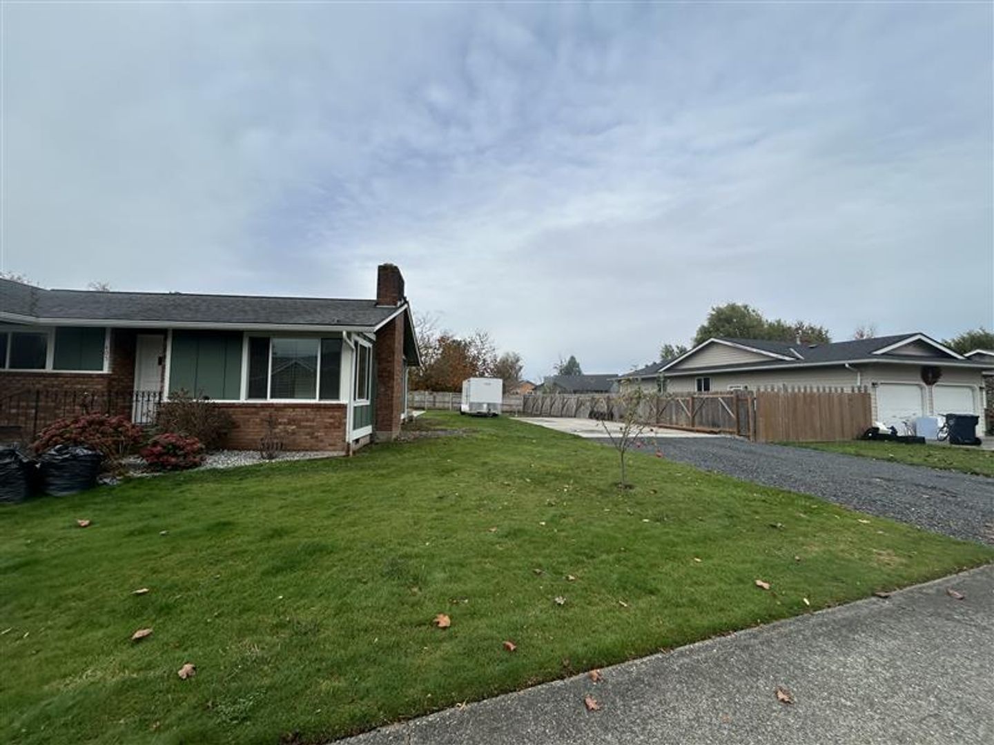 Everson Apartment: 209 E. 3rd St.