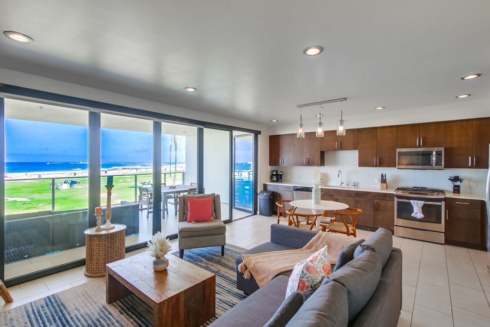 San Diego House: 5115 Saratoga Ave. Unit 3