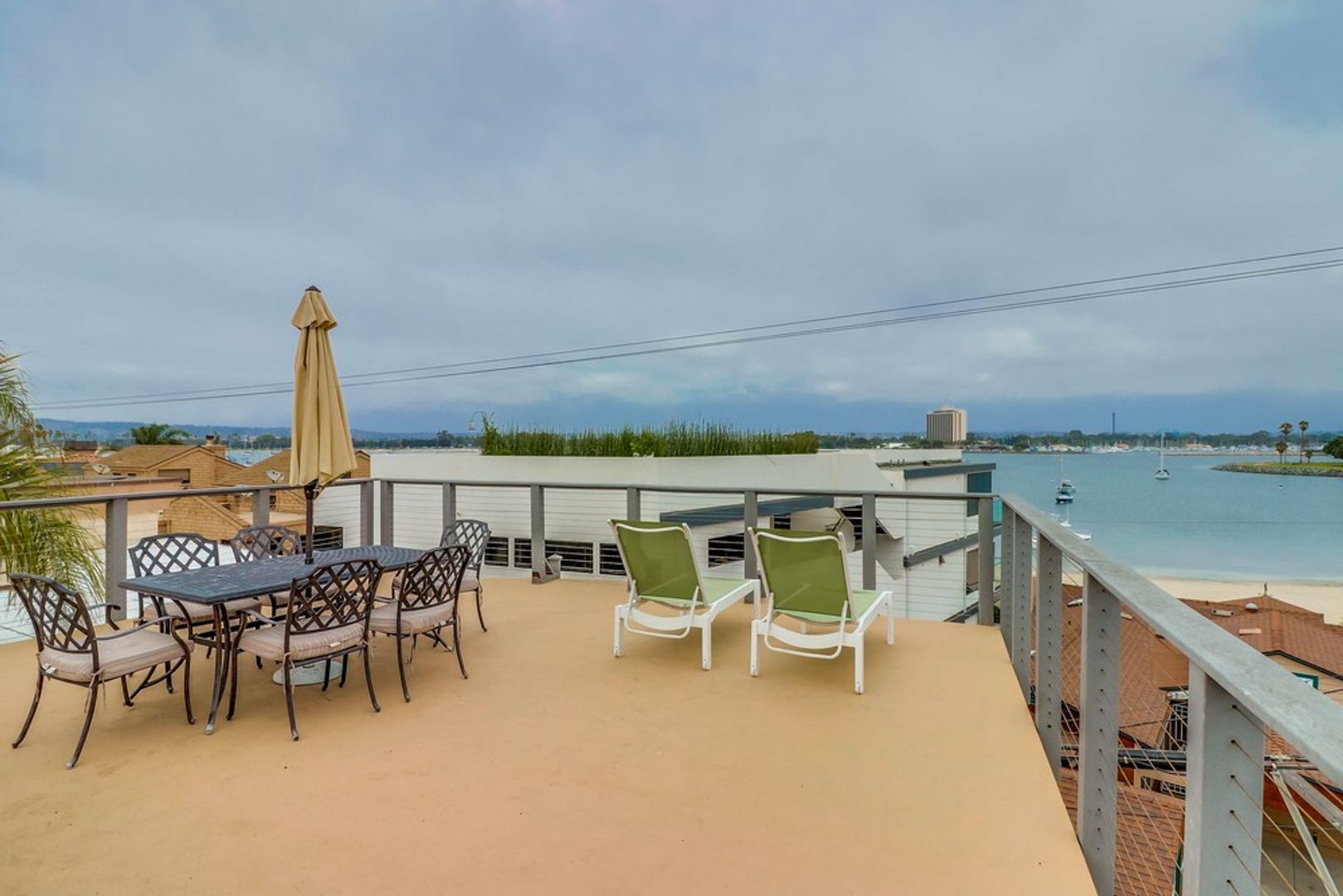 San Diego House: 841 Avalon