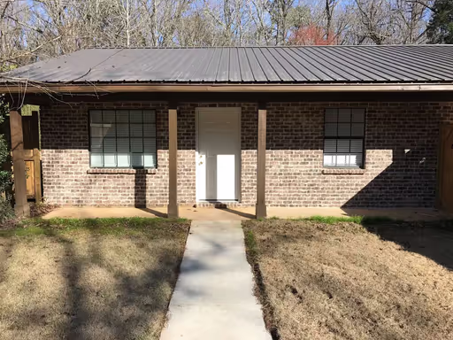 2BR/1BA For Rent – photo 1