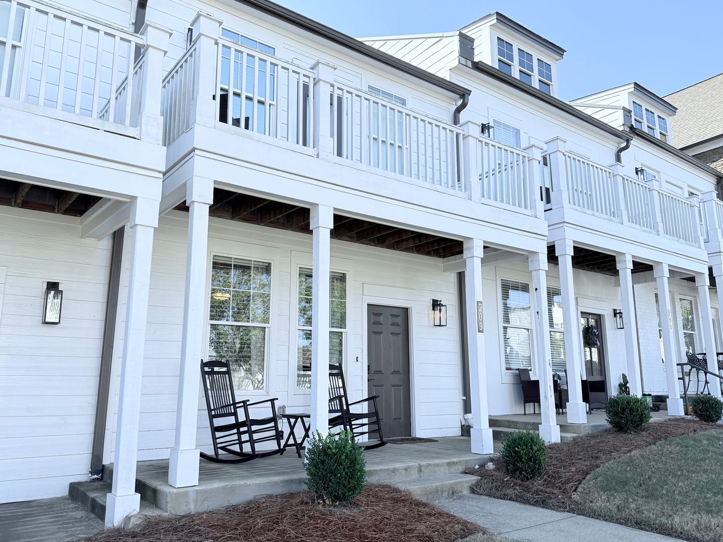 Oxford Condo: 209 Town Center Drive