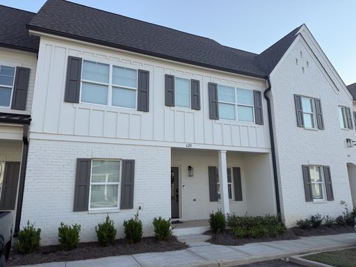 3 Bed 3.5 Bath Rental at 620 Cottage Grove Circle, Oxford, MS – photo 1