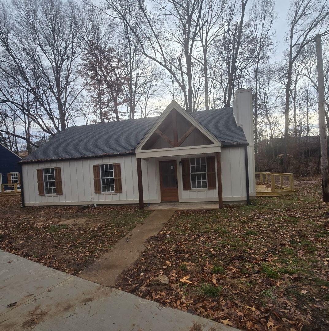 Oxford Townhome: 1 CR 1069