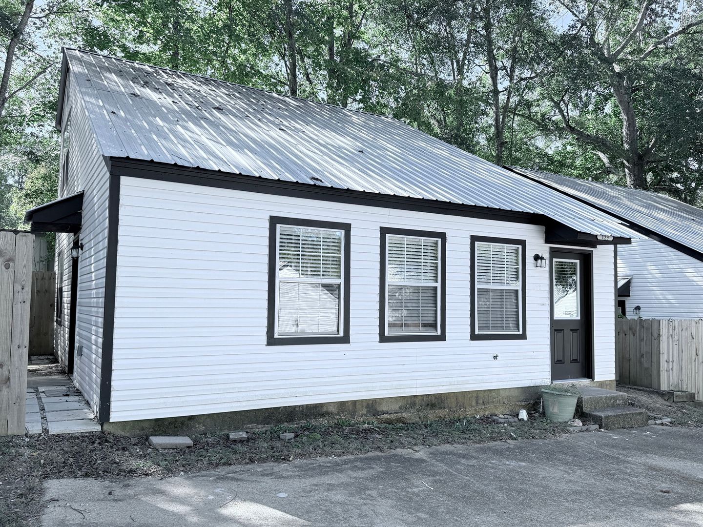 Oxford Apartment: 1 Woodward Place