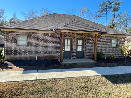 1 Bed 1 Bath Rental at 4934 S. Lamar Blvd, Oxford, MS – photo 1