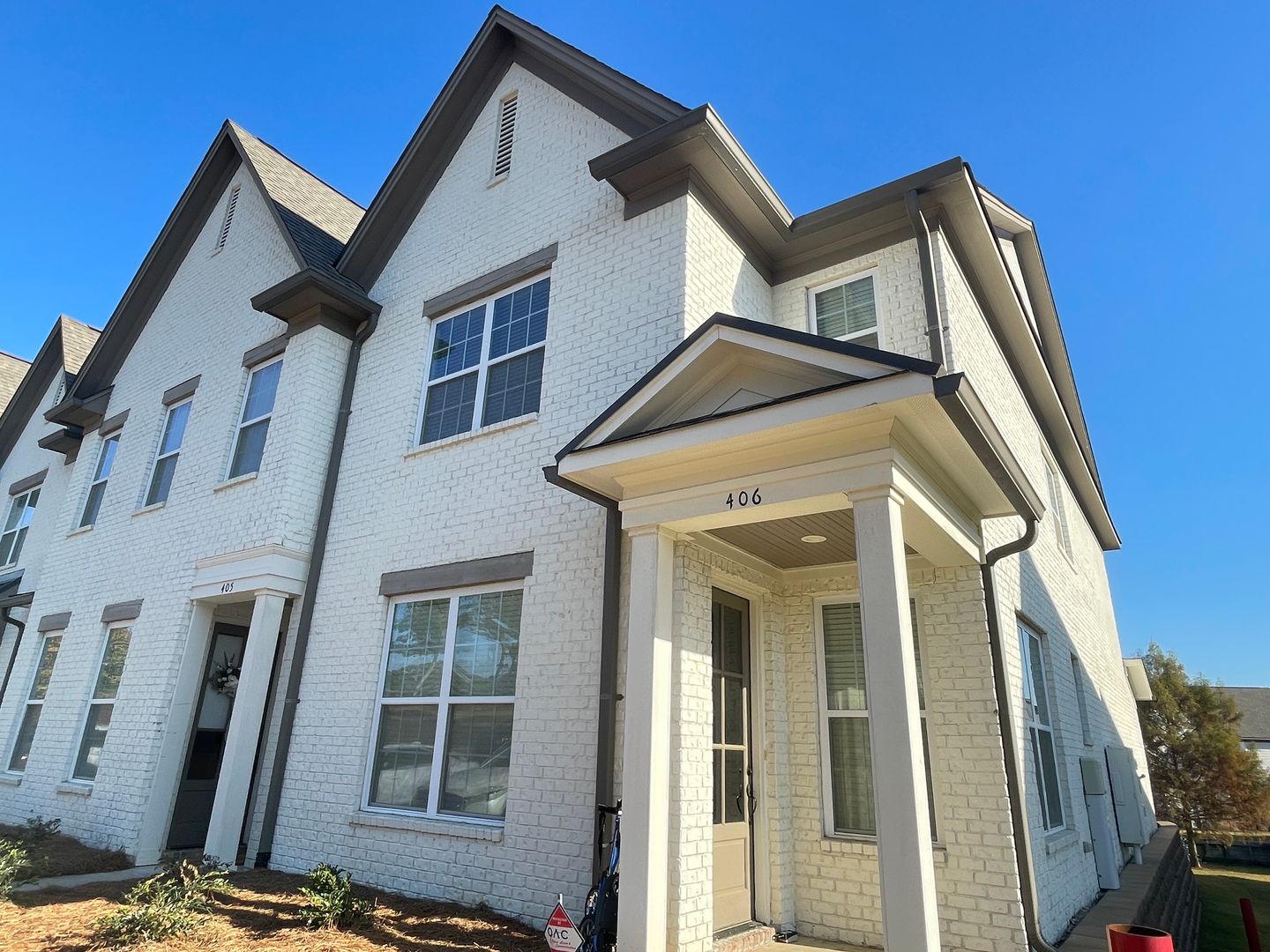 Oxford House: 102 Farm View Drive, Unit 506