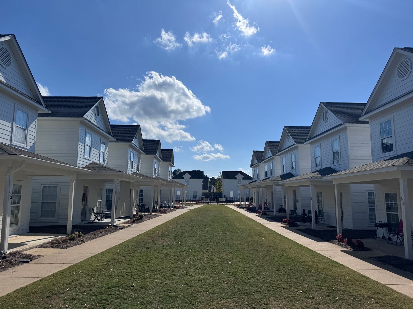 Oxford Townhome: 1 Mondrian Place