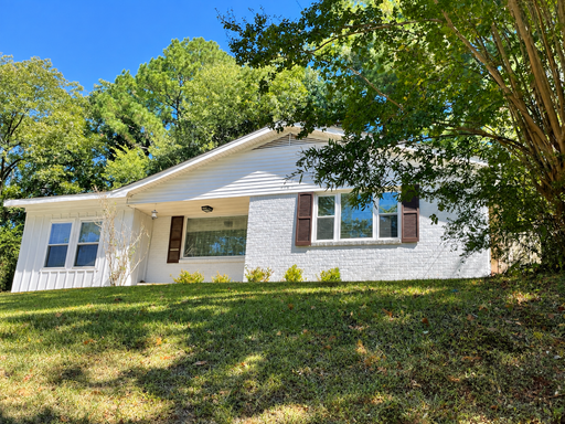 4 Bed 2.5 Bath Rental at 1203 S 14th St, Oxford, MS – photo 1
