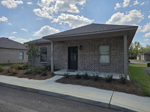 New 2BD Cottages at Lamar Landing! – photo 1