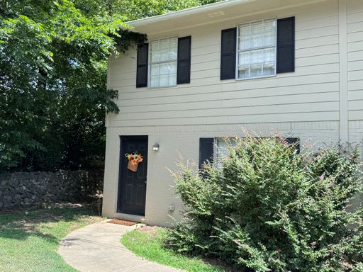 2 Bed 1.5 Bath Rental at 1750 Jefferson Avenue, Unit 7, Oxford, MS – photo 1
