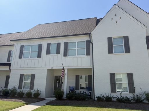 3 Bed 3.5 Bath Rental at 721 Southview Drive, Oxford, MS – photo 1