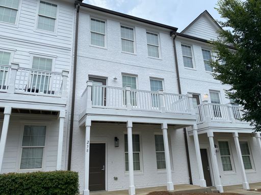 3BD/3BA Available for early August Move In – photo 1