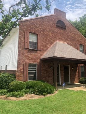 2 Bed 2.5 Bath Rental at 1017 Inverness Lane, Oxford, MS – photo 1