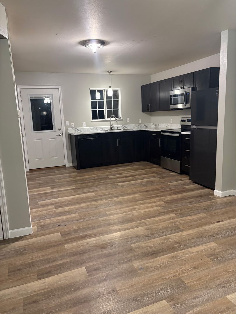 Branson West Apartment: 188 Estate Lane