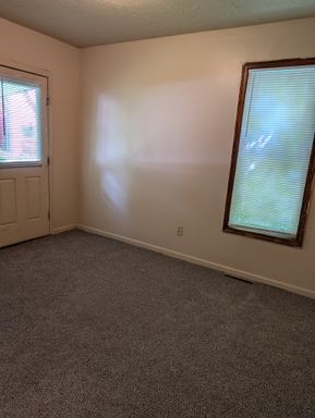 Nice 1BR 205 1/2 Montgomery Street Downtown Marietta