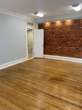 Very Nice Suite Now Available in Historic Downtown Marietta