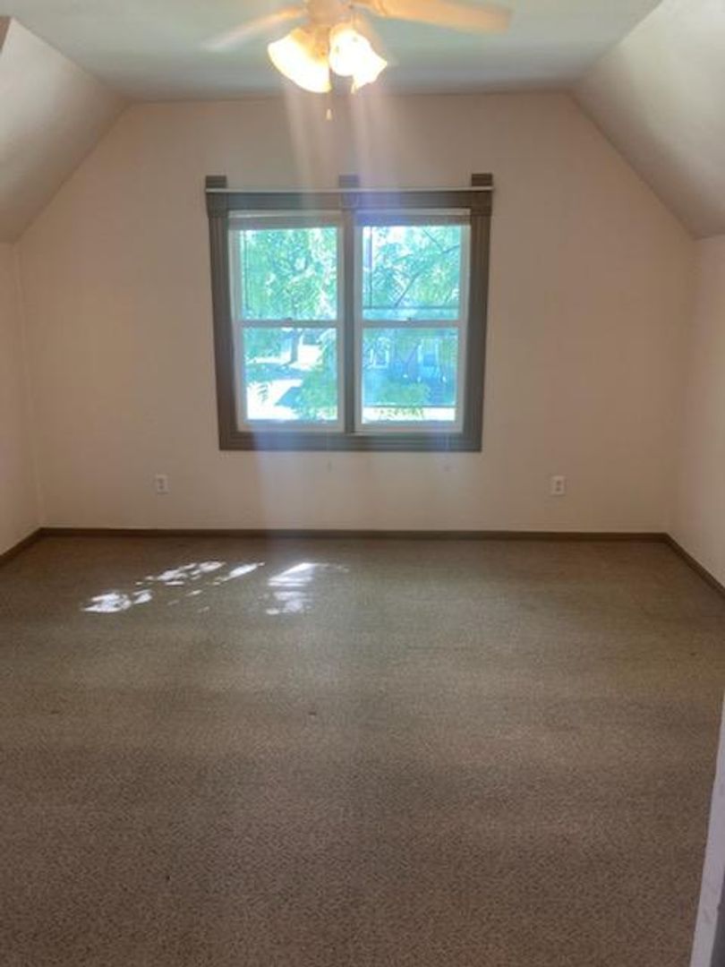 Willmar Apartment: 616 2nd St SW